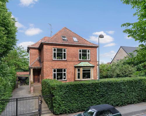 10 værelses lejlighed i Frederiksberg