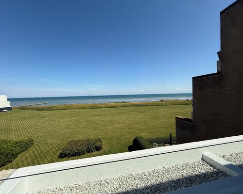 Flot 3-værelses med østvendt altan og storslået havudsigt.