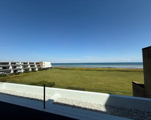 Flot 3-værelses med østvendt altan og storslået havudsigt.