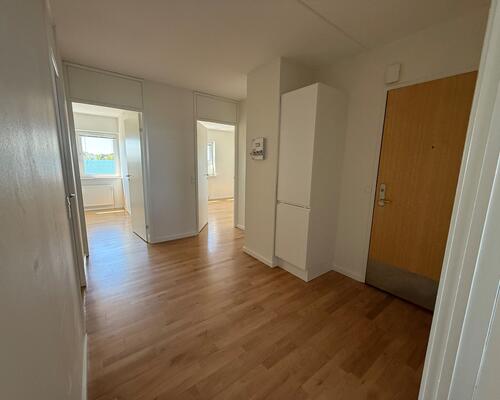 Flot 3-værelses med østvendt altan og storslået havudsigt.