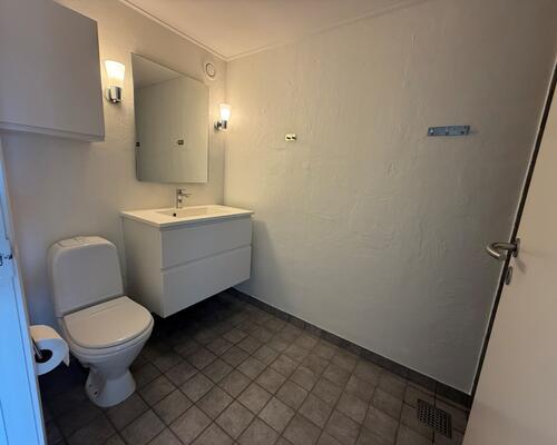 Flot 3-værelses med østvendt altan og storslået havudsigt.