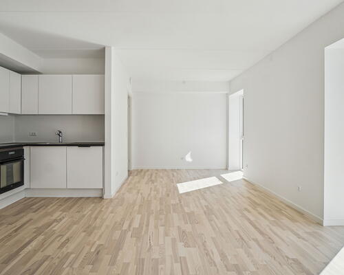 Egedal stationsby - Praktisk 2 vær. lejebolig med stor altan