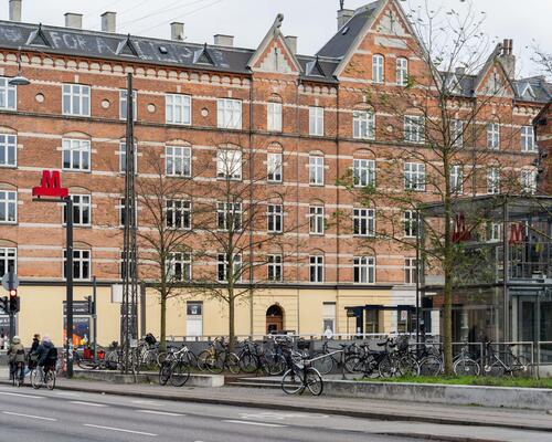 Lys og velindrettet 3-værelses lejlighed med moderne komfort