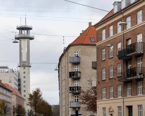 Lys og velindrettet 3-værelses lejlighed med moderne komfort