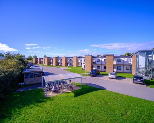 LÆKKER 4-VÆR. I FREDERICIA