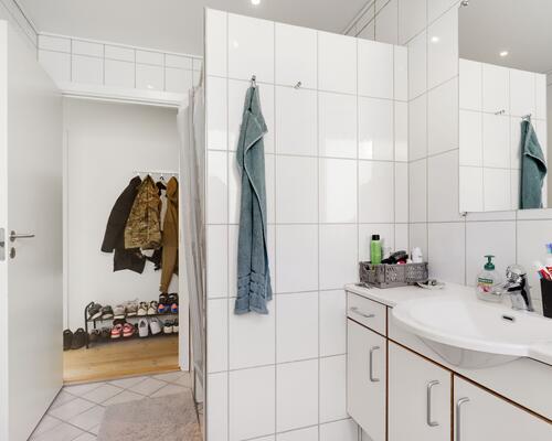 Stor 3-værelses i Skolegade