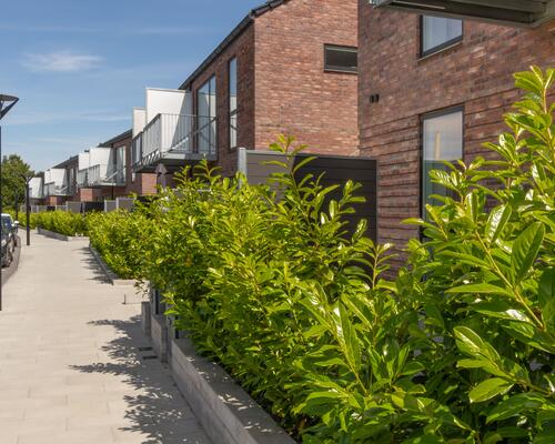 Lækker 2-vær. lejlighed på 1. sal med egen altan i nyopført ejendom i Hasselager.