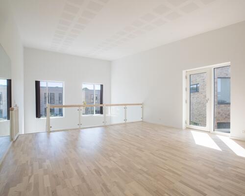 Flot enderækkehus i Hasseris Enge, til den store familie - husdyr tilladt