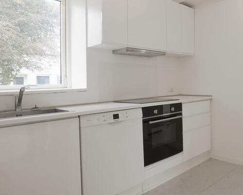 Stort renoveret hus med mange muligheder - dejlig lukket have