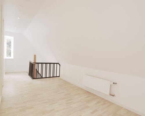 Stort renoveret hus med mange muligheder - dejlig lukket have