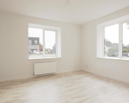 Stort renoveret hus med mange muligheder - dejlig lukket have