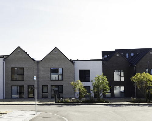 Egedal Stationsby - Spændende 5-værelses bolig i 2 plan med terrasse samt altan