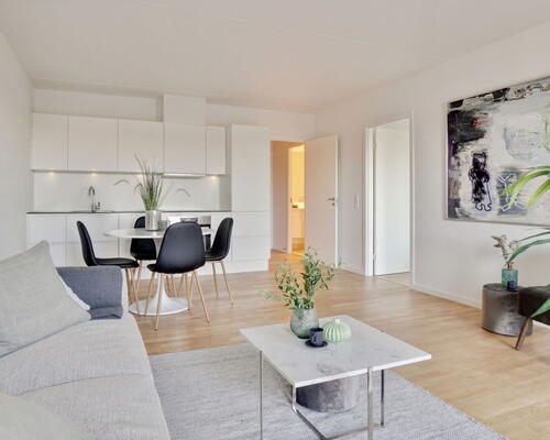 Lækker 2-værelses lejlighed med stor altan i et moderne byggeri