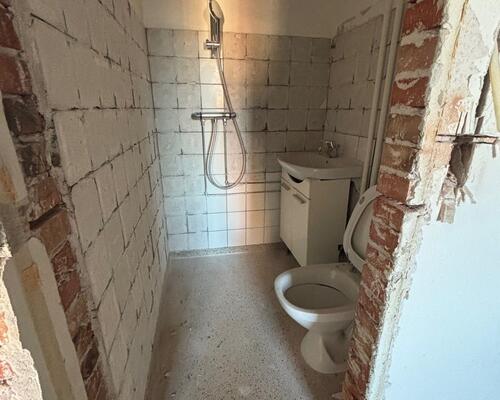 Total renoveret lejlighed med mange indretningsmuligheder