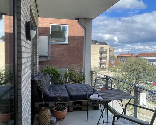 Perfekt par lejlighed tæt på Uni