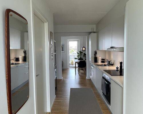 Perfekt par lejlighed tæt på Uni