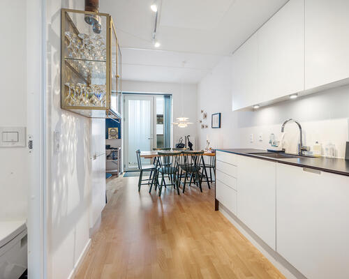 Dejlig 2-værelses lejlighed i Bryggerhaven med altan