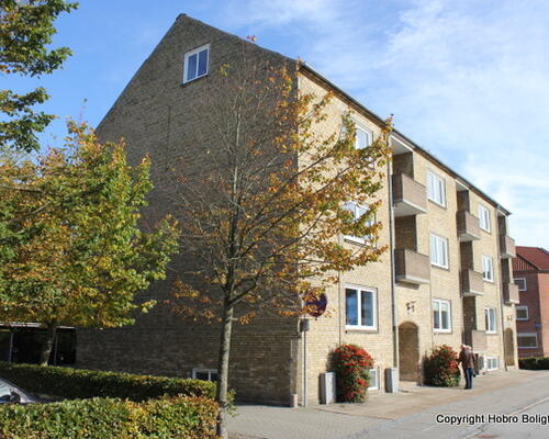 Markedsgade 3-5, Brogade 60