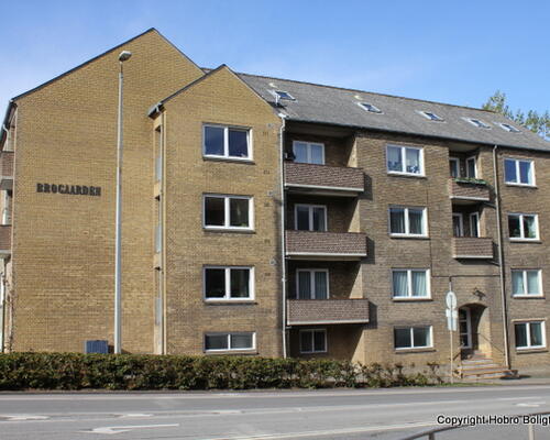 Markedsgade 3-5, Brogade 60