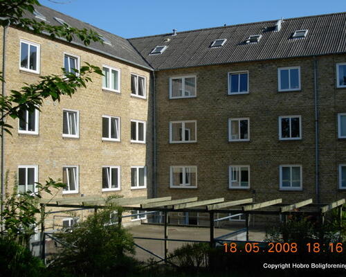 Markedsgade 3-5, Brogade 60