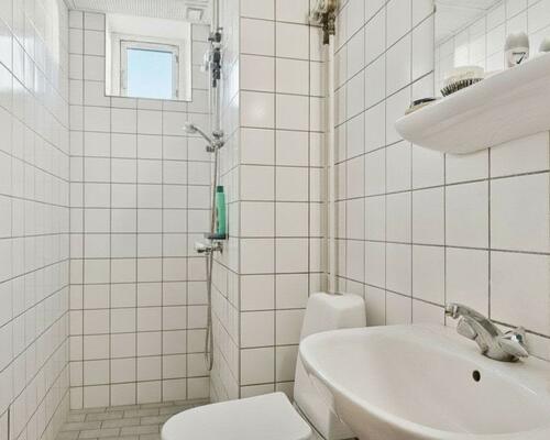 Karakterfuld 2-værelses på 67 kvm i rolig ejendom. Perfekt til den studerende eller det unge par.