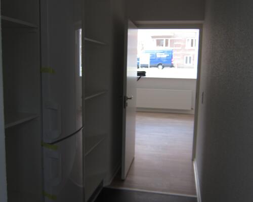 Lækker renoveret kælderlejlighed