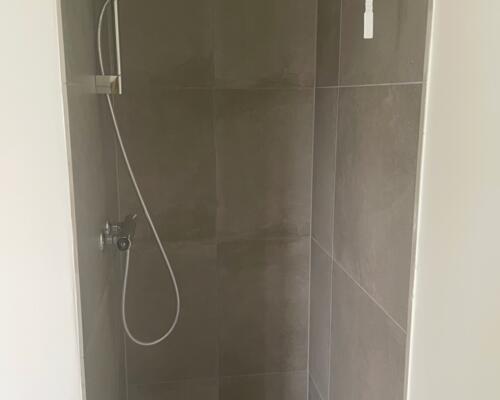 Moderne 1-værelses lejlighed med terrasse i Odense C