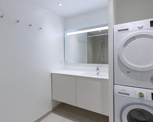 Rummelig 3-værelses lejlighed med 2 altaner