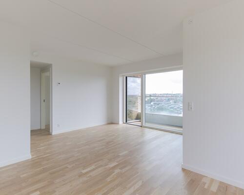 Flot 3-værelses lejlighed med to altaner på 9. etage