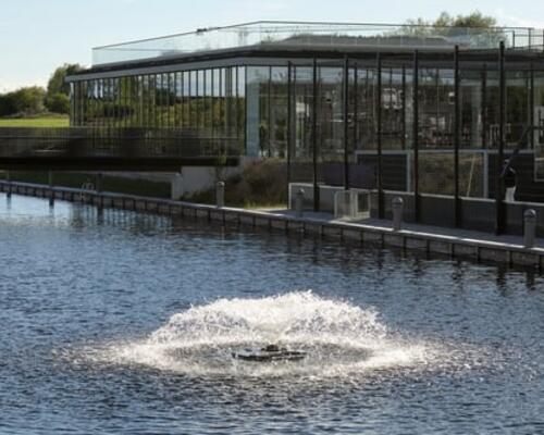 Flot 3-værelses lejlighed med to altaner på 9. etage