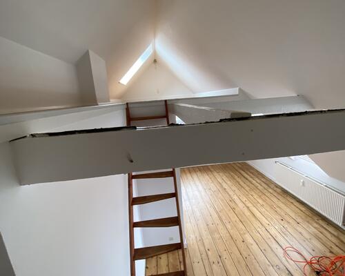 Hyggelig taglejlighed med hems