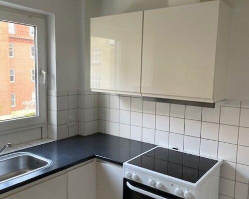 Lys 3-værelses med klassiske plankegulve