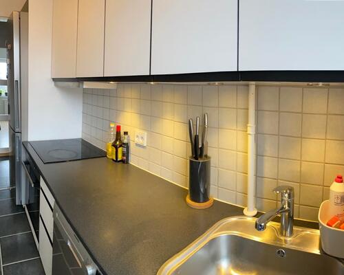 Stor lys 2V'er i Vestbyen med altan