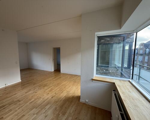 4 værelses lejlighed i København V