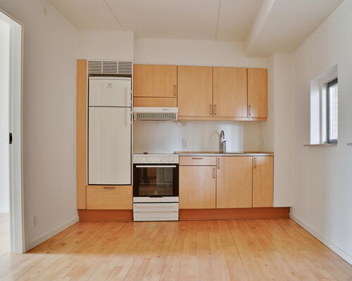 2 værelses lys lejlighed tæt på universitetet - KUN 1 MÅNEDS DEPOSITUM