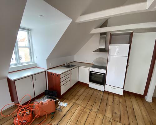 Hyggelig taglejlighed med hems