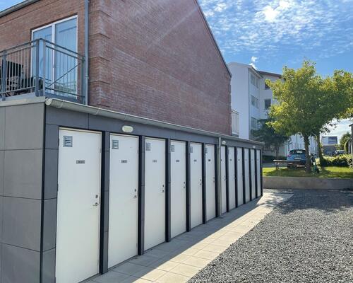 Moderne 1-værelses lejlighed med terrasse i Odense C