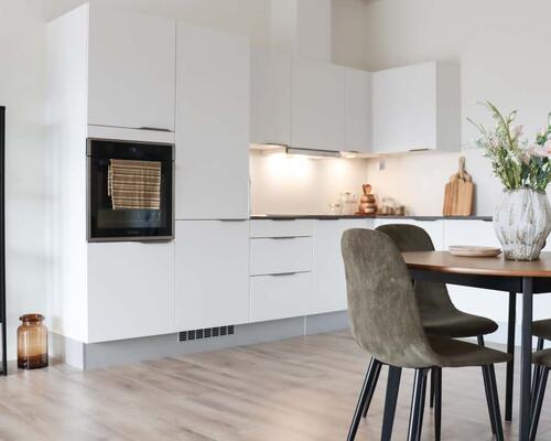 Skønt 3-værelses rækkehus. Obs. alle billeder og plantegninger er vejledende.