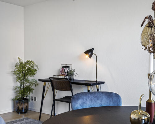 2 plans beboelse med lille have og parkering - Tilst