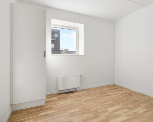 Rummelig, stilfuld & delevenlig 4-værelses lejlighed i Århus