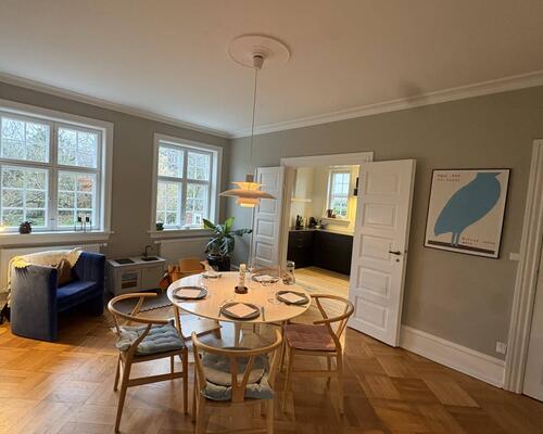 Flot møbleret villa med god beliggenhed | Hellerup