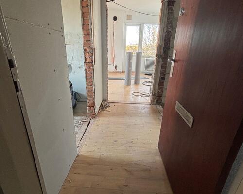 Total renoveret lejlighed med mange indretningsmuligheder