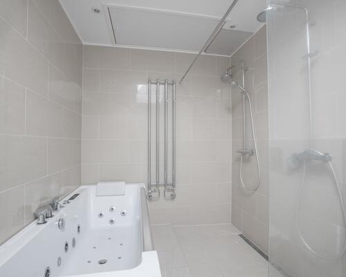 Flot enderækkehus i Hasseris Enge, til den store familie - husdyr tilladt