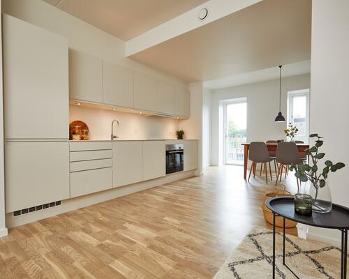 Flot 4-værelses lejlighed i Aarhus midtby