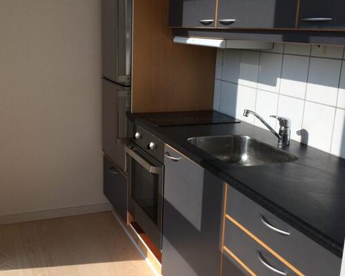 Lys og rummelig 1-værelses lejlighed med fantastisk udsigt over Aarhus