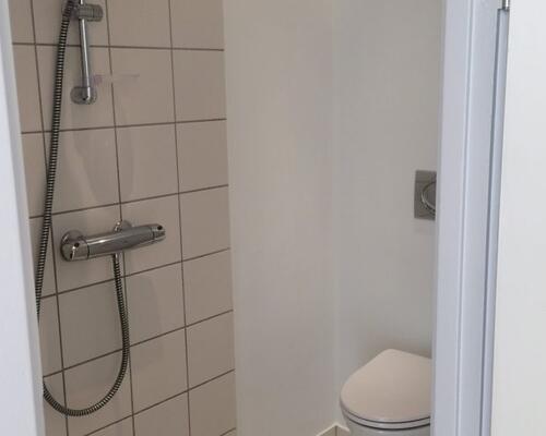 Lys og rummelig 1-værelses lejlighed med fantastisk udsigt over Aarhus