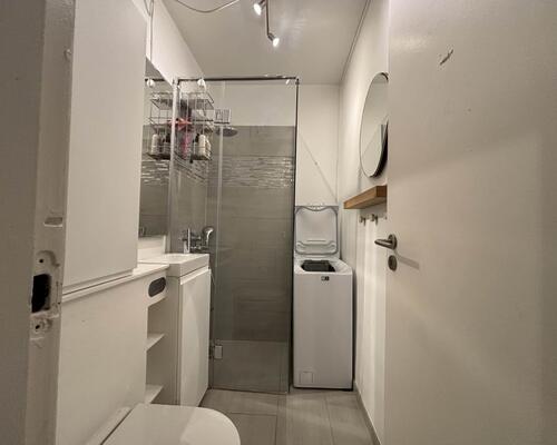 Møbleret lejlighed med stor altan | København V