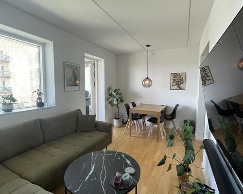 Perfekt par lejlighed tæt på Uni