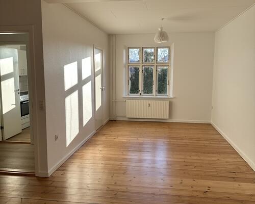 Nyistandsat 3 vær. lejlighed i centrum.