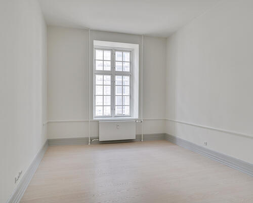 3 værelses lejlighed på hele 165 m² beliggende tæt på fjorden.